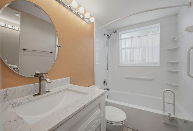 132 CAMBRIDGE F 132, West Palm Beach, FL 33417