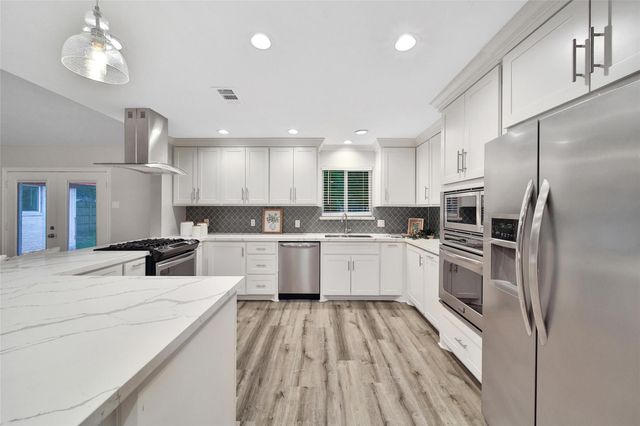 24260 Kelly Street, Porter, TX 77365