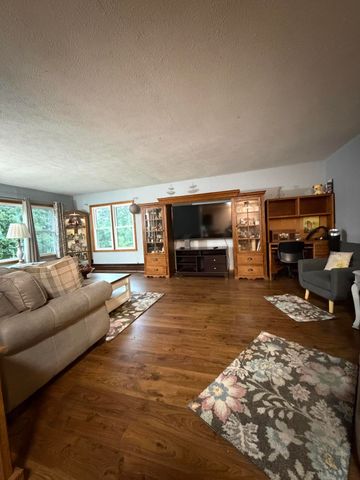 12215 Leonard Road, Nunica, MI 49448