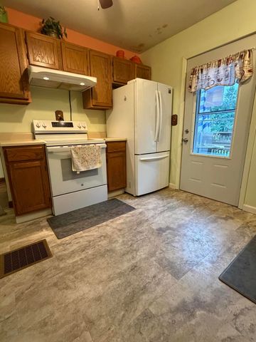 12215 Leonard Road, Nunica, MI 49448