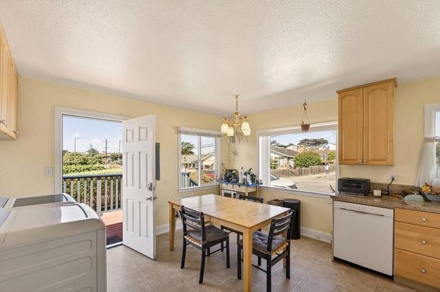 3076 Sunset Avenue, Marina, CA 93933