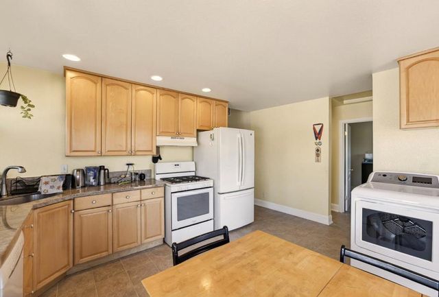 3076 Sunset Avenue, Marina, CA 93933