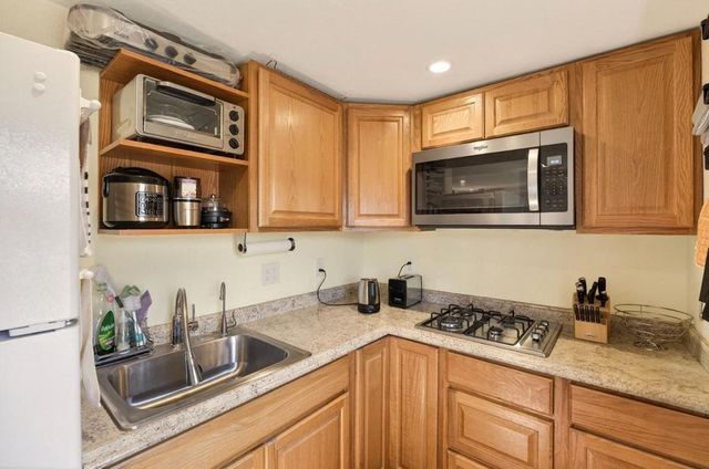 3076 Sunset Avenue, Marina, CA 93933