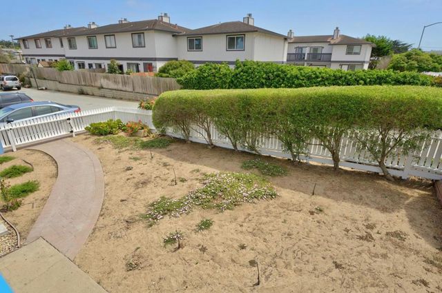 3076 Sunset Avenue, Marina, CA 93933