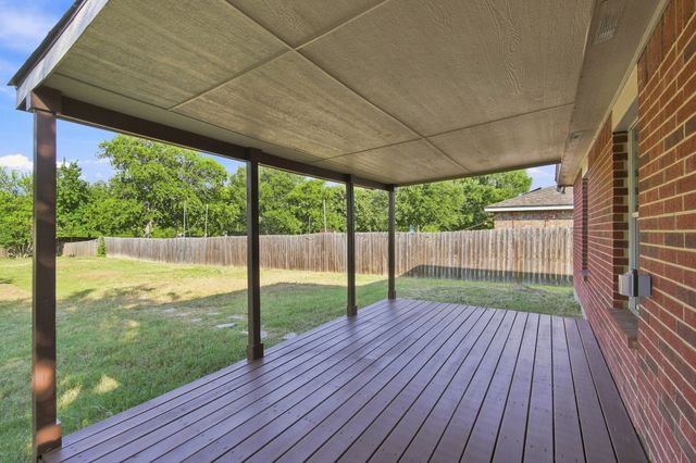 522 Berryhill Drive, Mansfield, TX 76063