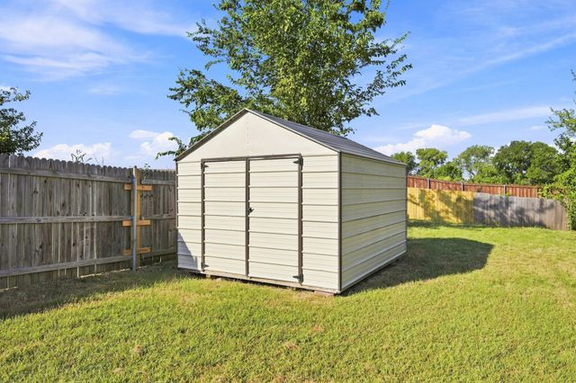 522 Berryhill Drive, Mansfield, TX 76063