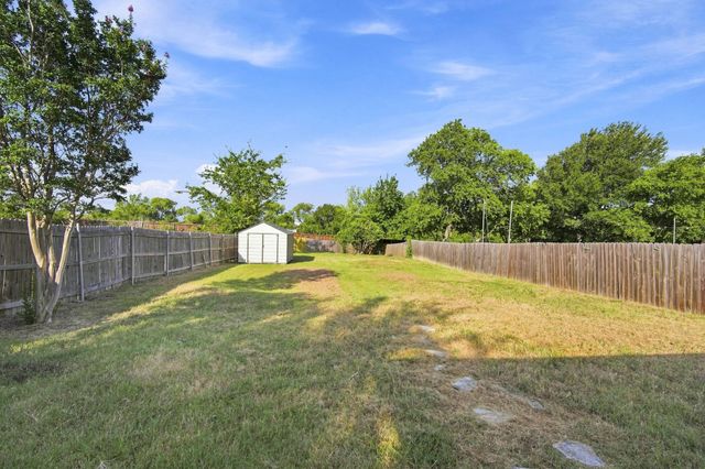 522 Berryhill Drive, Mansfield, TX 76063