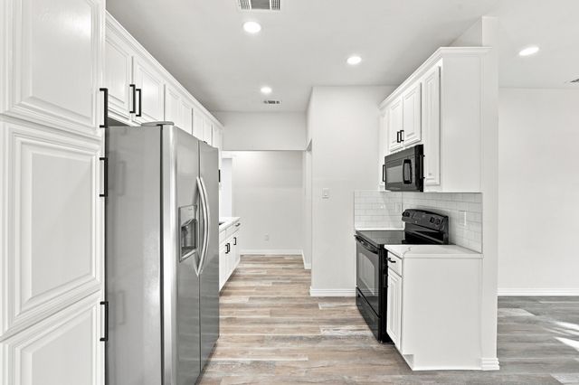 522 Berryhill Drive, Mansfield, TX 76063