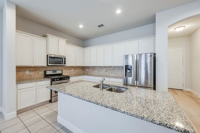 1605 Alton Way, Aubrey, TX 76227