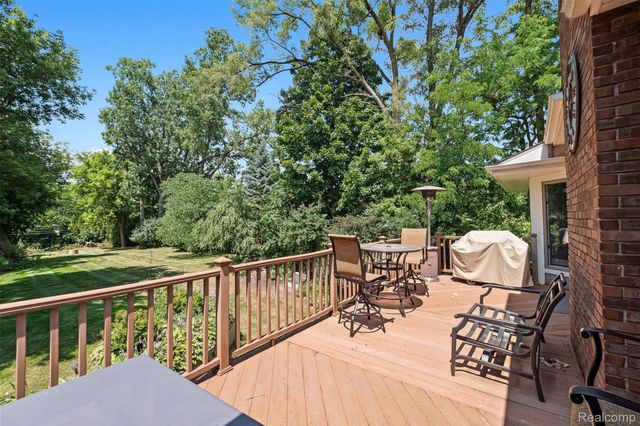 41855 Brentwood Drive, Plymouth, MI 48170