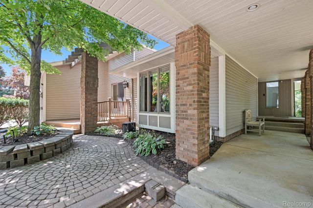 41855 Brentwood Drive, Plymouth, MI 48170