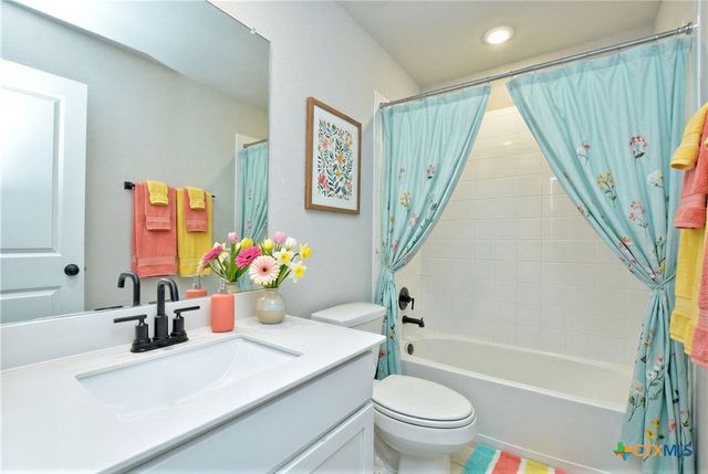 132 Periwinkle Lane, Bastrop, TX 78602