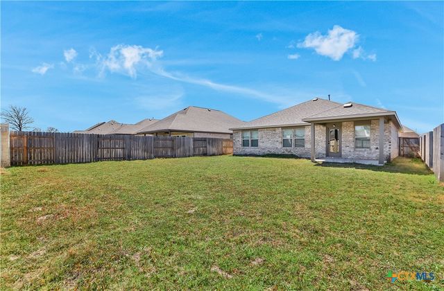 132 Periwinkle Lane, Bastrop, TX 78602