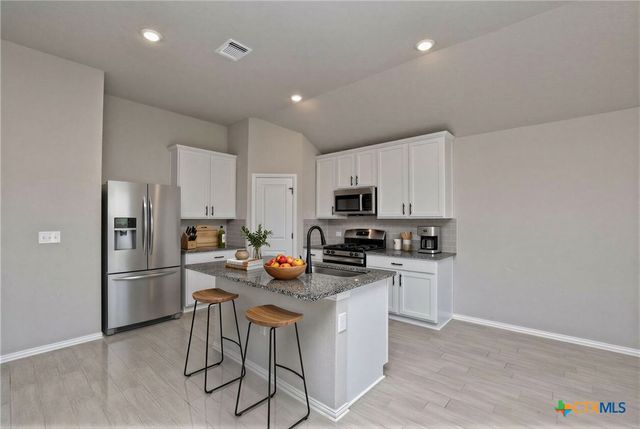 132 Periwinkle Lane, Bastrop, TX 78602