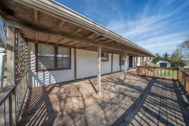 6130 E Idlewild Cir, Derby, KS 67037