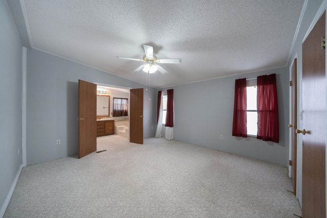 6130 E Idlewild Cir, Derby, KS 67037