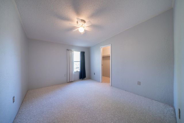 6130 E Idlewild Cir, Derby, KS 67037