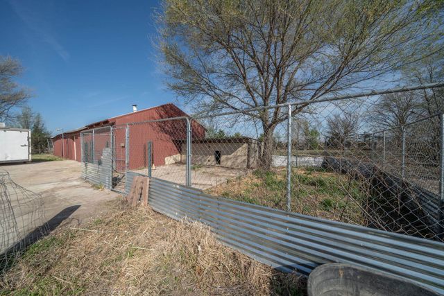 6130 E Idlewild Cir, Derby, KS 67037