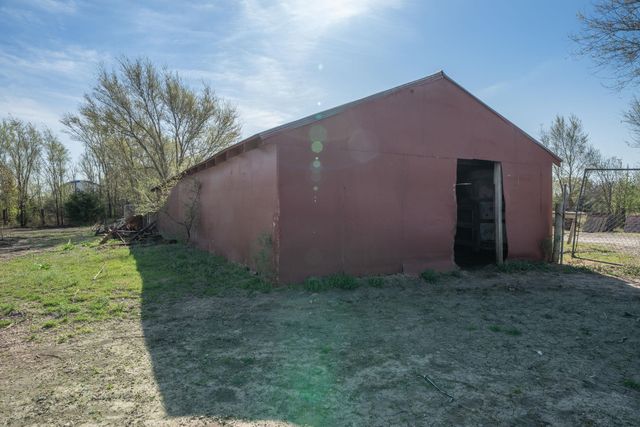 6130 E Idlewild Cir, Derby, KS 67037