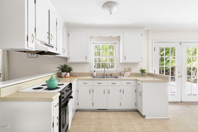 324 Woodhaven Road, Chapel Hill, NC 27514