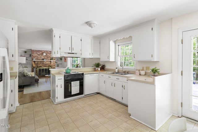 324 Woodhaven Road, Chapel Hill, NC 27514