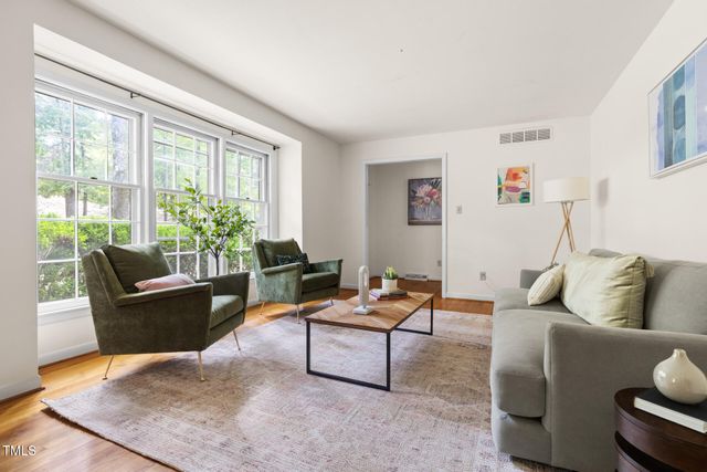 324 Woodhaven Road, Chapel Hill, NC 27514