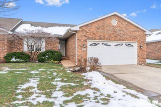 5002 EAGLE Ridge, Springfield, IL 62711