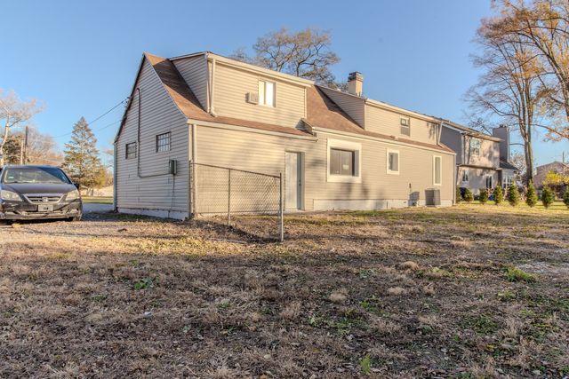 1146 S Addison Avenue, Lombard, IL 60148