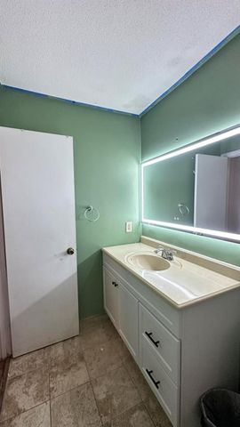 2842 Somerset Road Road, Lake Worth, FL 33462