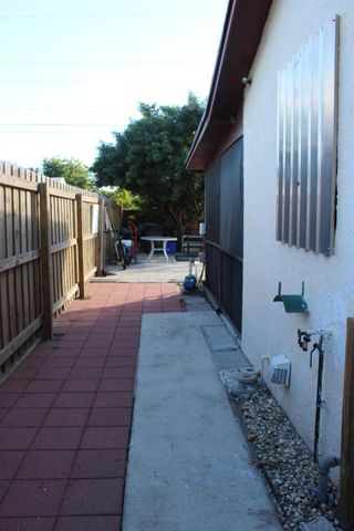 2842 Somerset Road Road, Lake Worth, FL 33462