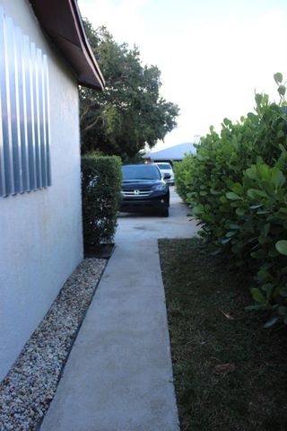 2842 Somerset Road Road, Lake Worth, FL 33462