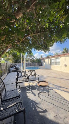 2842 Somerset Road Road, Lake Worth, FL 33462