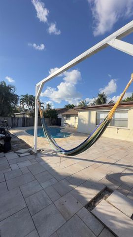 2842 Somerset Road Road, Lake Worth, FL 33462