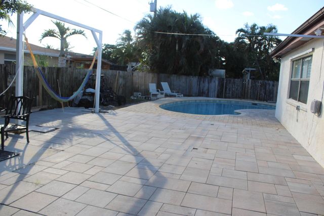 2842 Somerset Road Road, Lake Worth, FL 33462