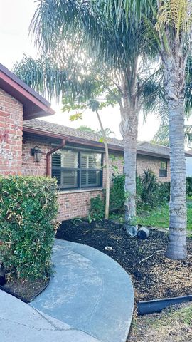 2842 Somerset Road Road, Lake Worth, FL 33462