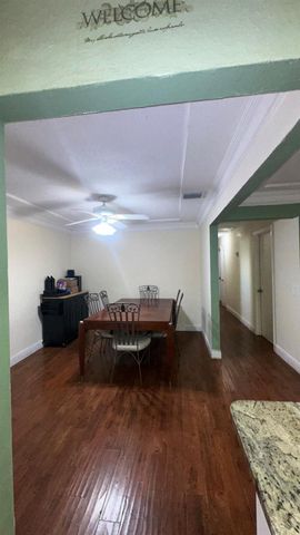 2842 Somerset Road Road, Lake Worth, FL 33462