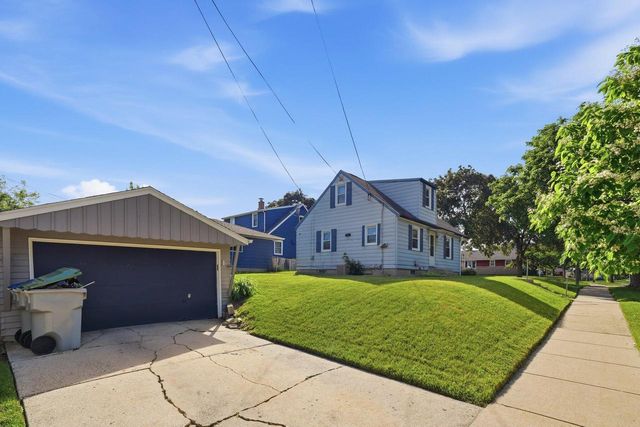 8001 W Kathryn AVENUE, Milwaukee, WI 53218