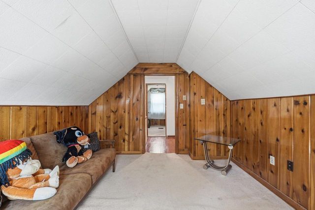 8001 W Kathryn AVENUE, Milwaukee, WI 53218