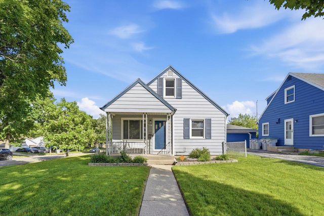 8001 W Kathryn AVENUE, Milwaukee, WI 53218