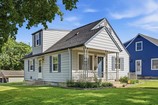 8001 W Kathryn AVENUE, Milwaukee, WI 53218