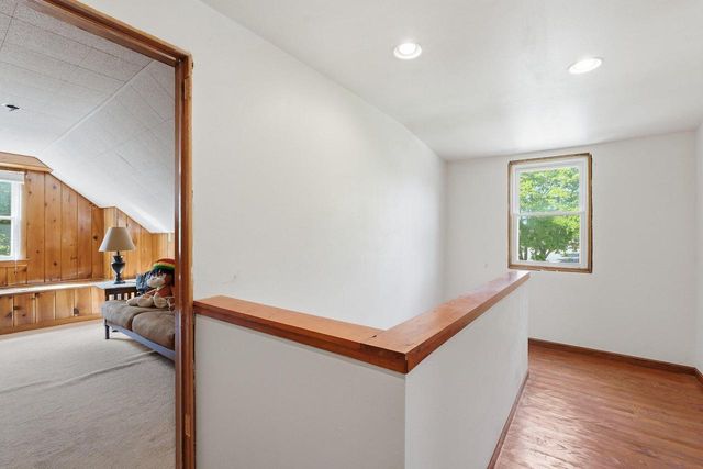 8001 W Kathryn AVENUE, Milwaukee, WI 53218