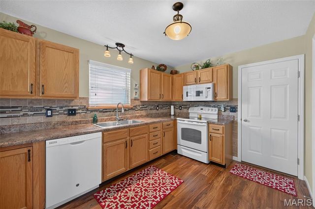 1072 Huntington Drive, Troy, MO 63379
