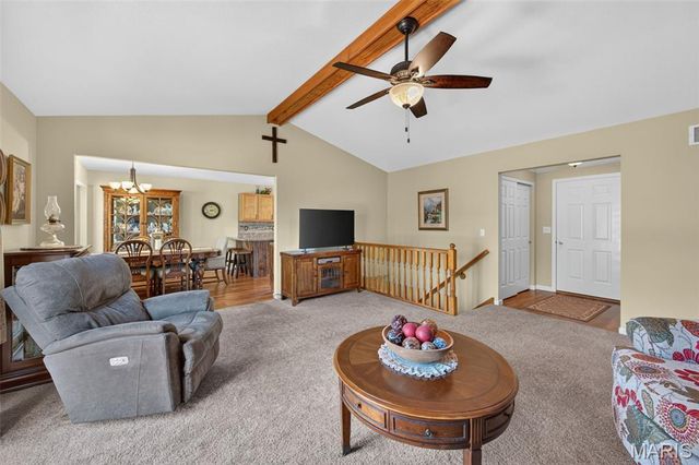 1072 Huntington Drive, Troy, MO 63379