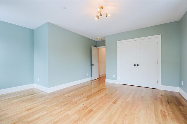 68 Rowe St 4, Boston, MA 02131