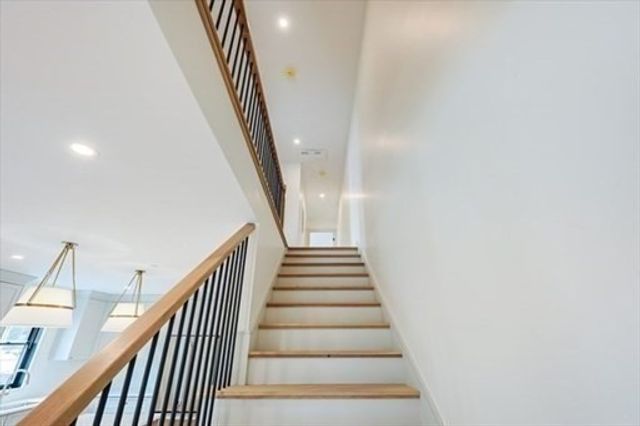 68 Rowe St 4, Boston, MA 02131