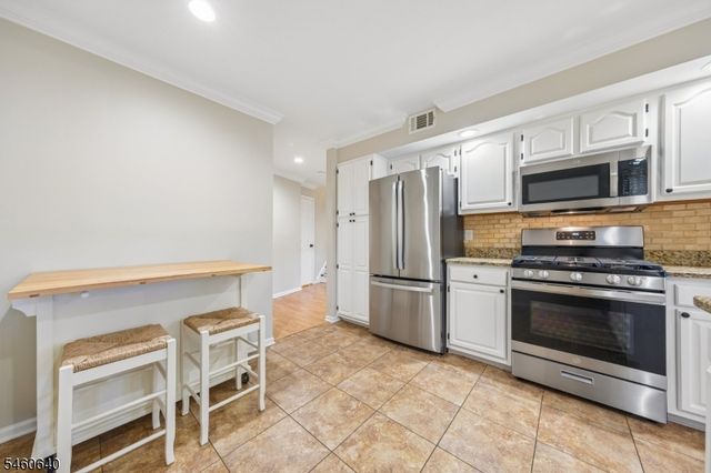 163 Terrace Dr, Chatham Twp., NJ 07928