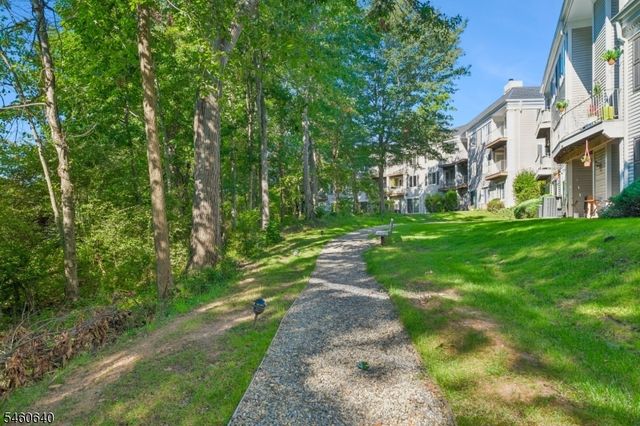 163 Terrace Dr, Chatham Twp., NJ 07928