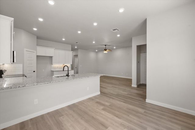 303 E 25th Street, Wolfforth, TX 79382