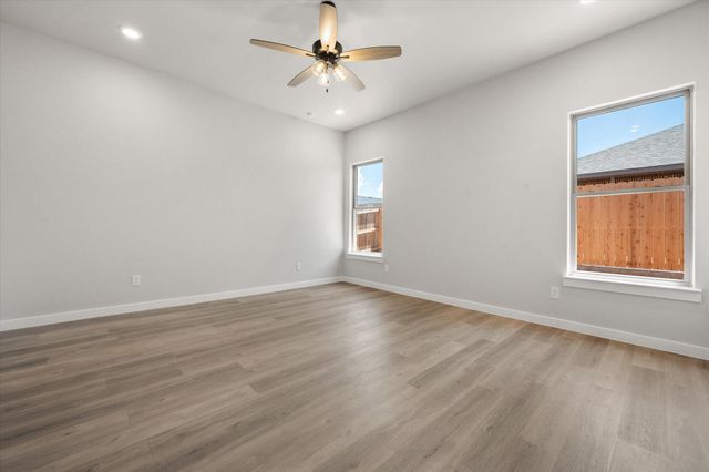 303 E 25th Street, Wolfforth, TX 79382