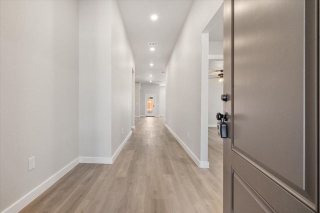 303 E 25th Street, Wolfforth, TX 79382